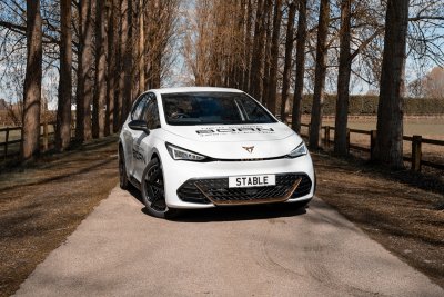 De Cupra Raval is er en kost minder dan je denkt